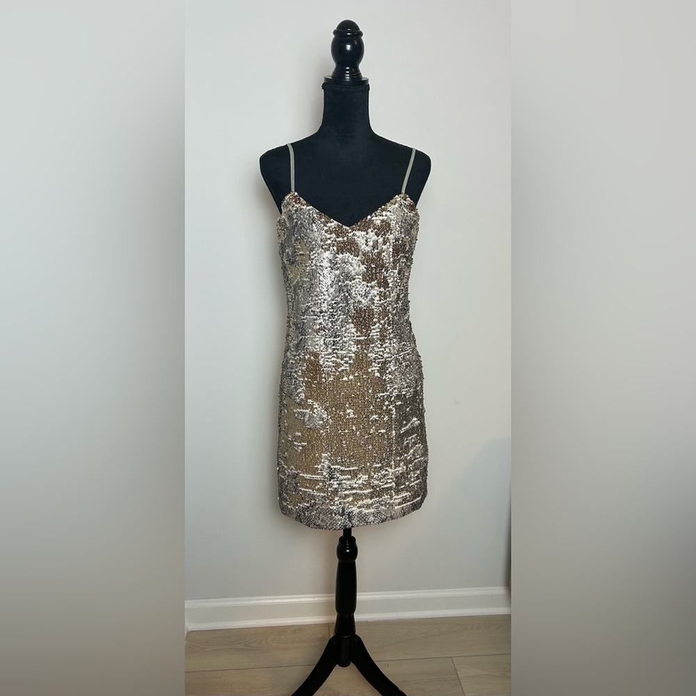 cupcakes & cashmere Shimmering Gold sequin Mini Dress XS